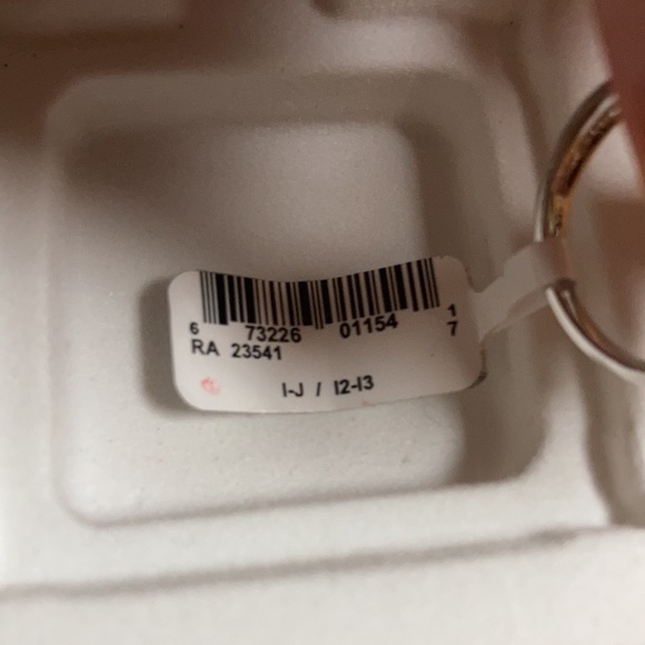 Diamond Ring - Picture 6 of 9